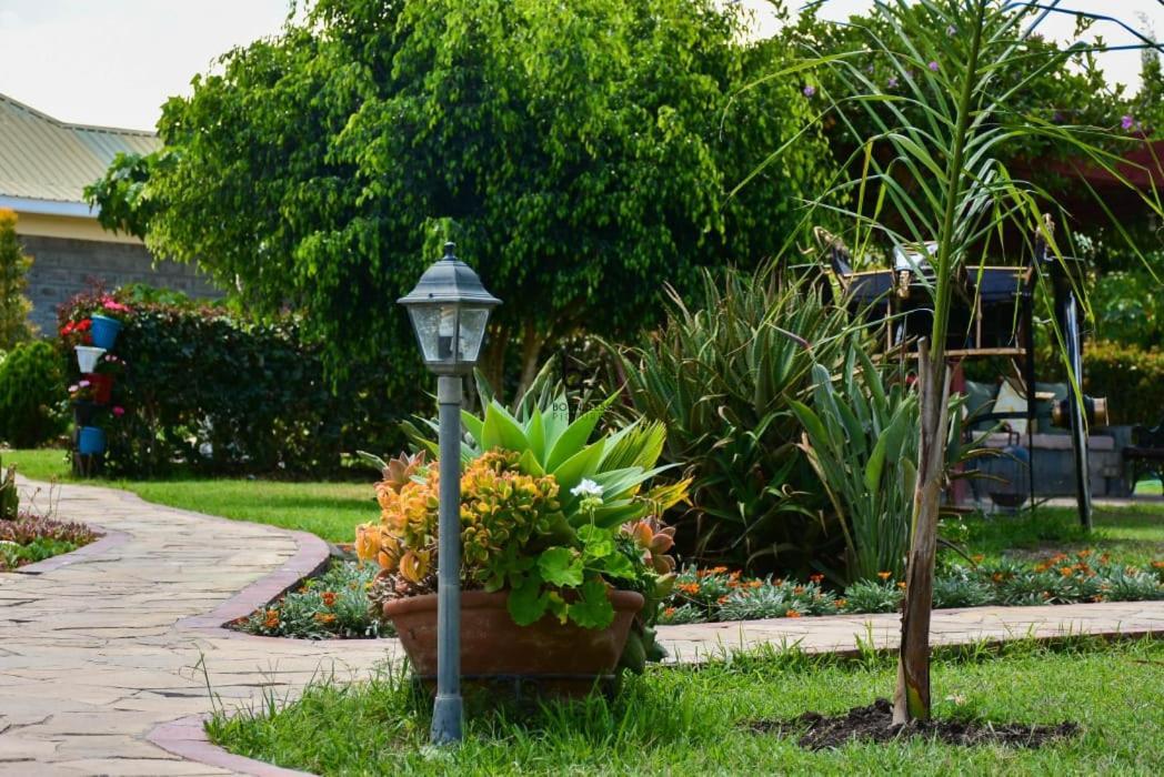 Bed and Breakfast Tumaini Gardens Kajiado Екстер'єр фото